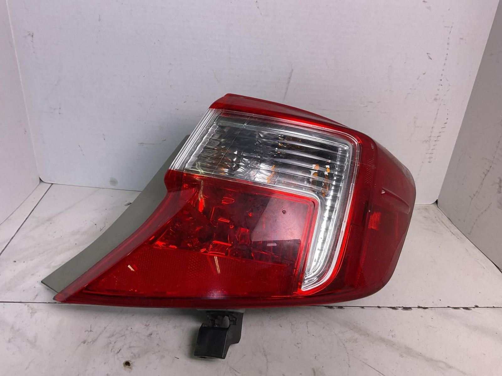 Tail Light Assembly TOYOTA CAMRY Right 12 13 140